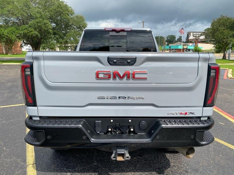 GMC Sierra 2500HD AT4X Crew Cab 4WD 2025