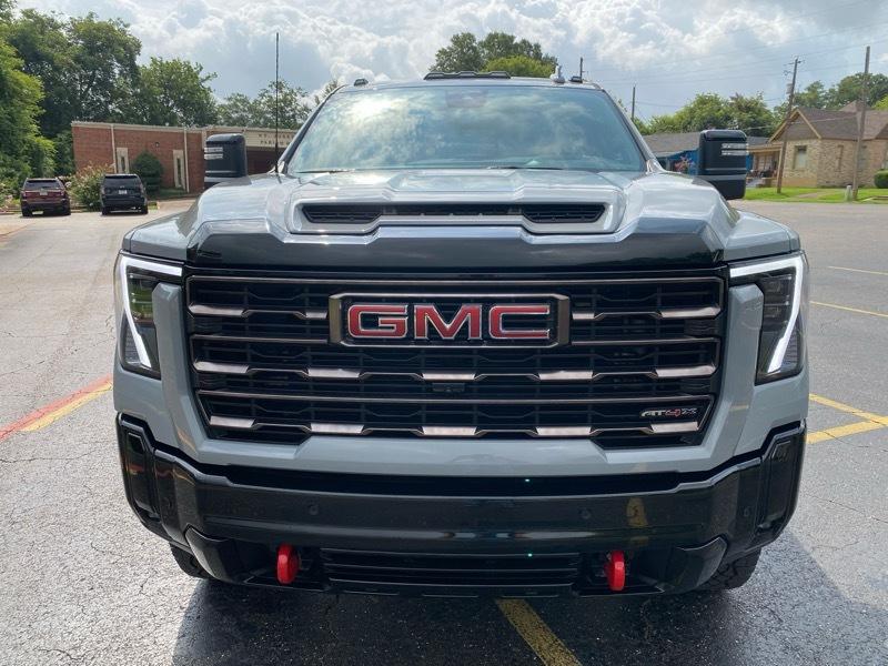GMC Sierra 2500HD AT4X Crew Cab 4WD 2025