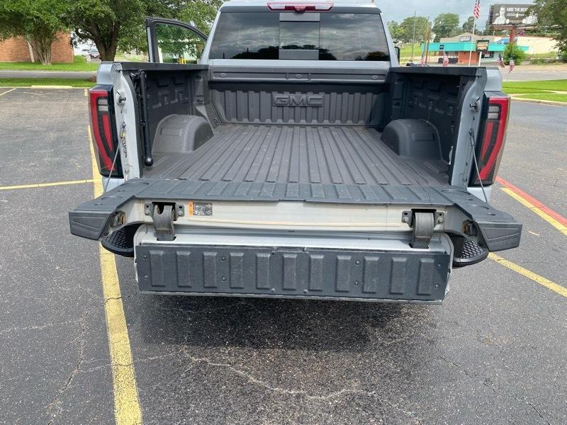 GMC Sierra 2500HD AT4X Crew Cab 4WD 2025