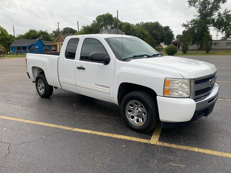 Chevrolet Silverado 1500 LS 2WD 2011