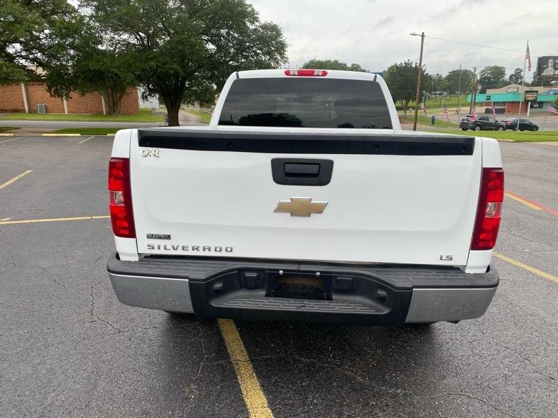 Chevrolet Silverado 1500 LS 2WD 2011