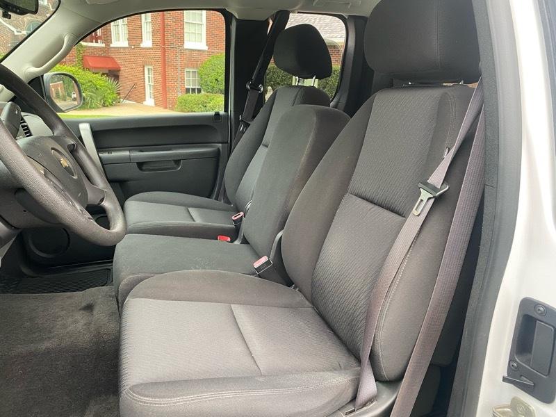 Chevrolet Silverado 1500 LS 2WD 2011