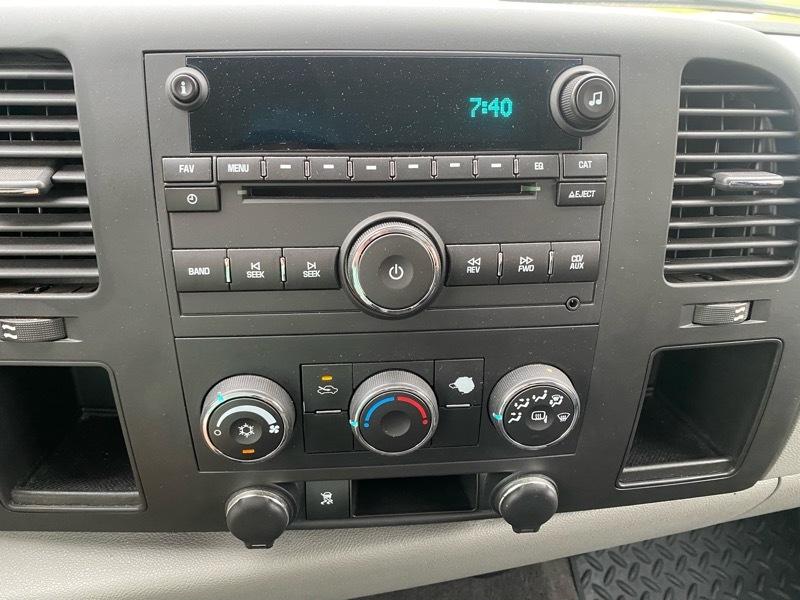 Chevrolet Silverado 1500 LS 2WD 2011