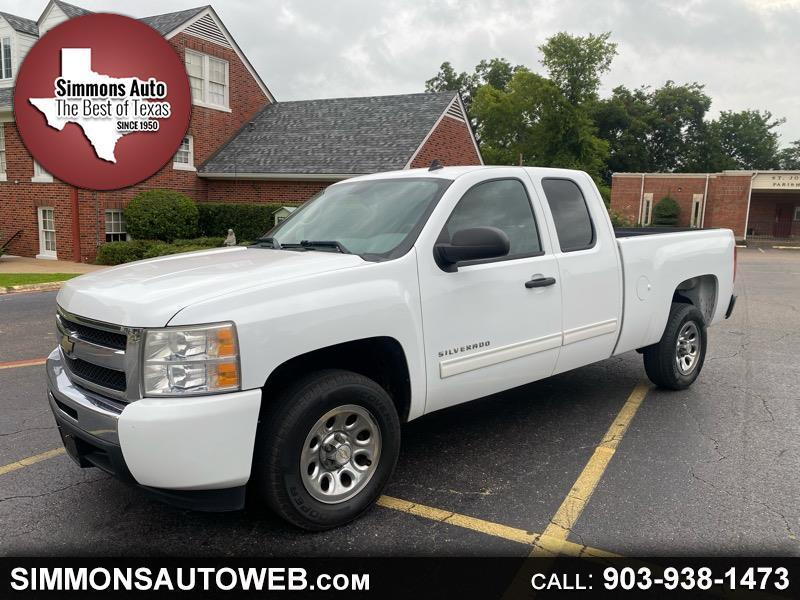 Chevrolet Silverado 1500 LS 2WD 2011