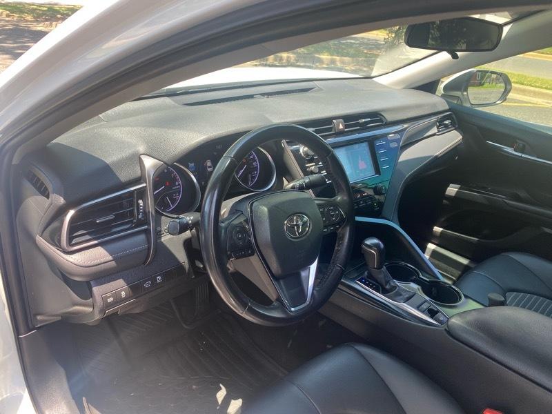 Toyota Camry SE 2020