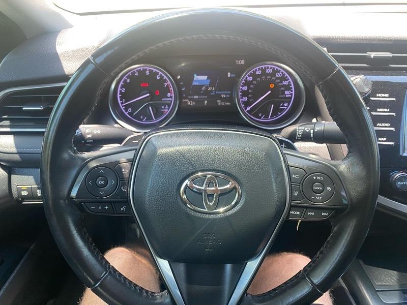 Toyota Camry SE 2020