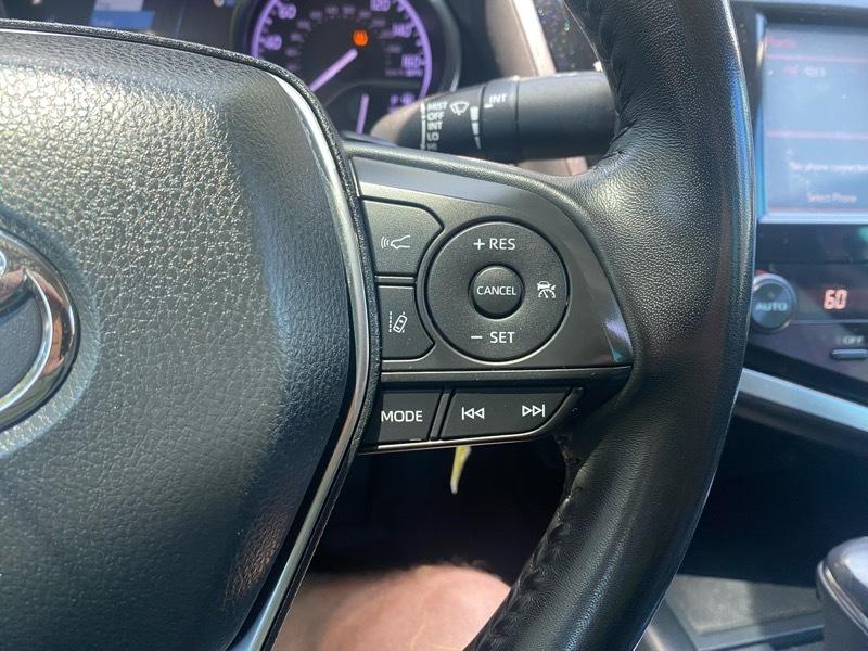 Toyota Camry SE 2020