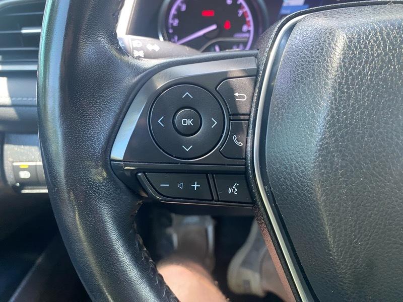 Toyota Camry SE 2020