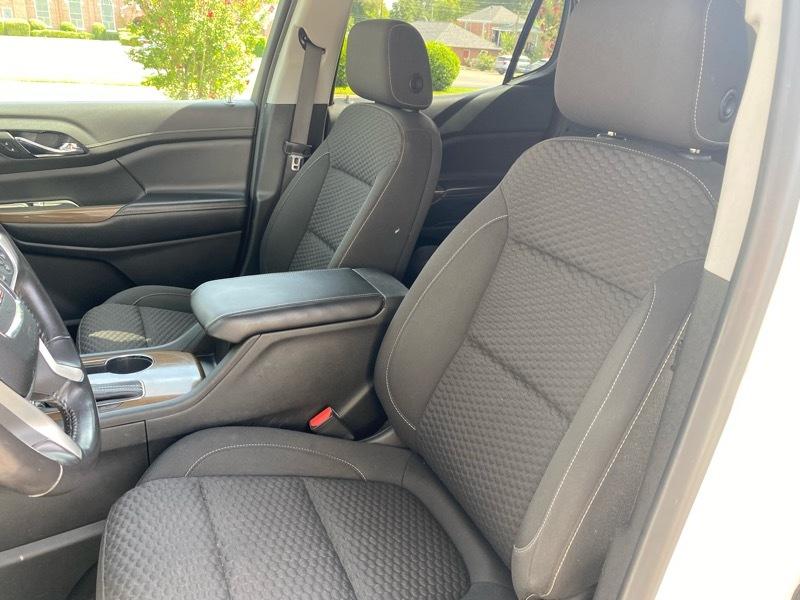 GMC Acadia SLE-1 FWD 2019