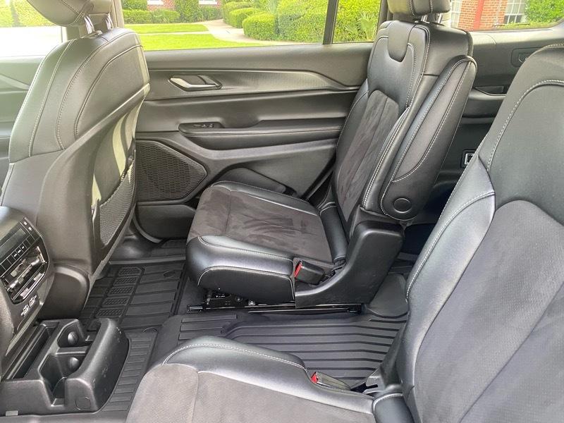 Jeep Grand Cherokee L Laredo 2023