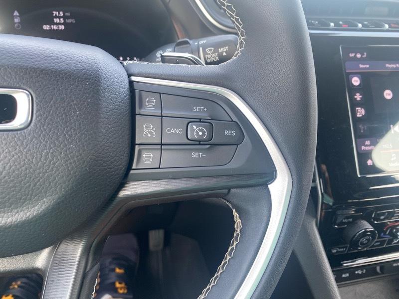 Jeep Grand Cherokee L Laredo 2023