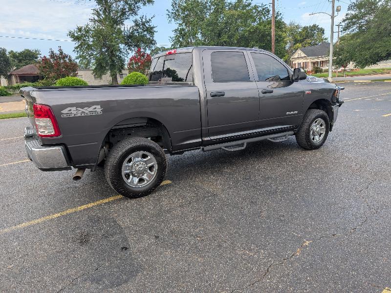 RAM 2500 Tradesman Crew Cab SWB 4WD 2022