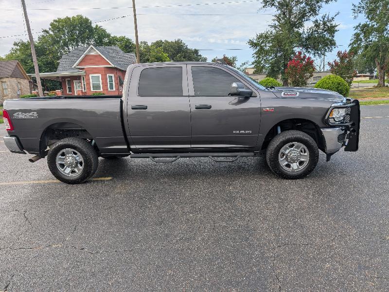 RAM 2500 Tradesman Crew Cab SWB 4WD 2022