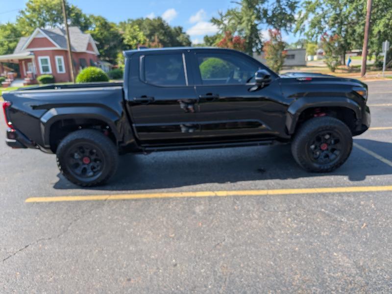 Toyota Tacoma 4WD  2026