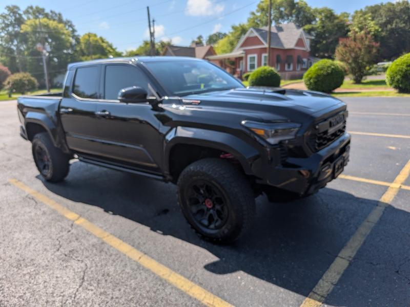 Toyota Tacoma 4WD  2026