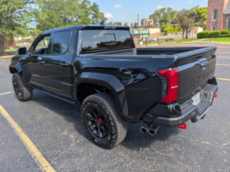 Toyota Tacoma 4WD  2026