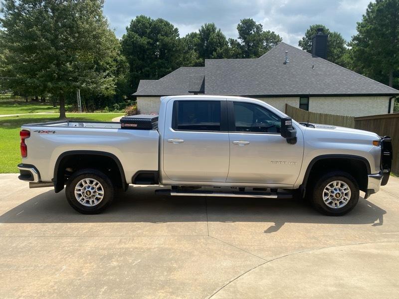 Chevrolet Silverado 2500HD LT Crew Cab Long Box 4WD 2020