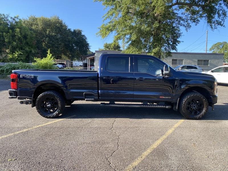 Ford F-350 SD Lariat Crew Cab Long Bed 4WD 2024