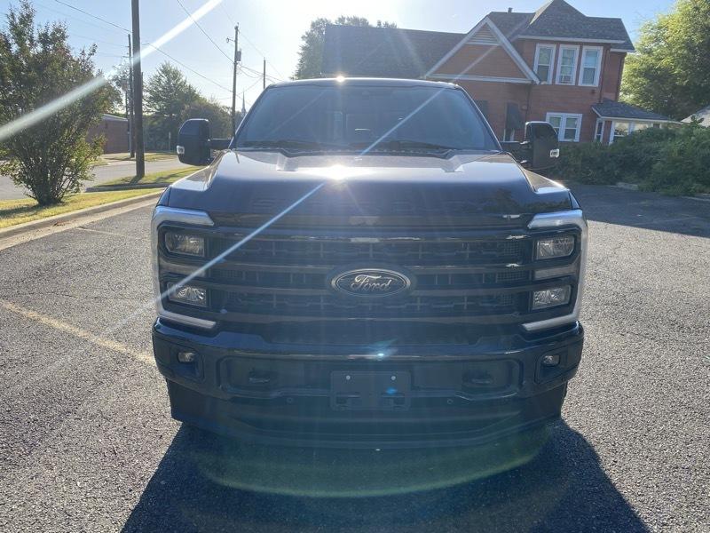 Ford F-350 SD Lariat Crew Cab Long Bed 4WD 2024