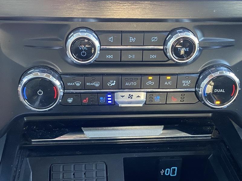 Ford F-350 SD Lariat Crew Cab Long Bed 4WD 2024