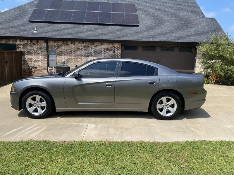 Dodge Charger SE 2011