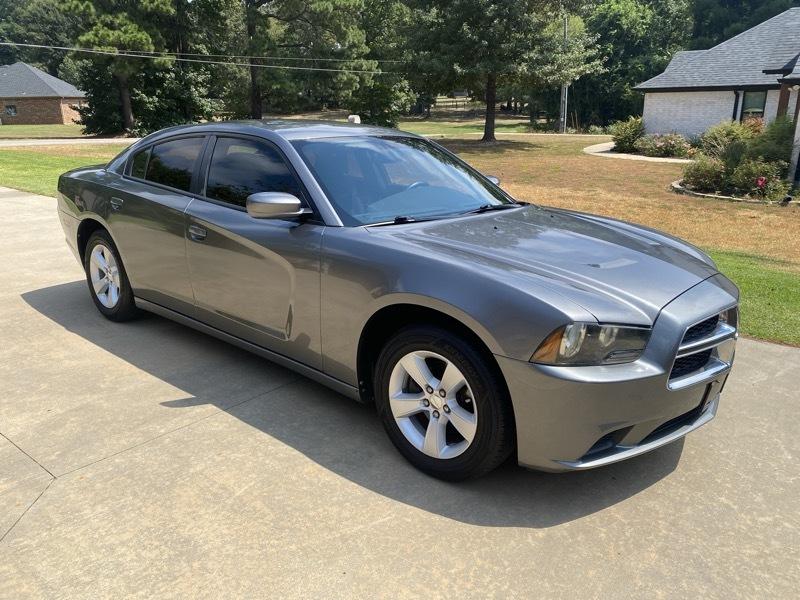 Dodge Charger SE 2011