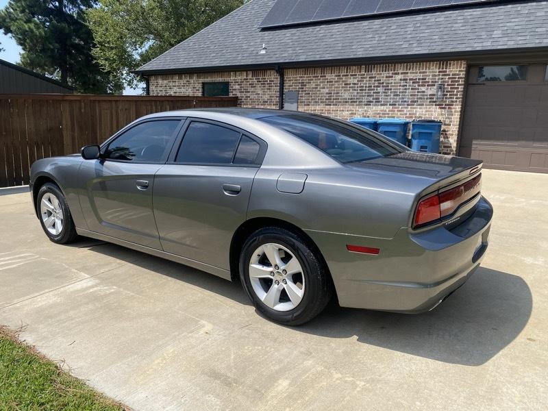 Dodge Charger SE 2011