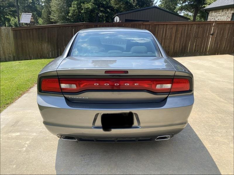 Dodge Charger SE 2011