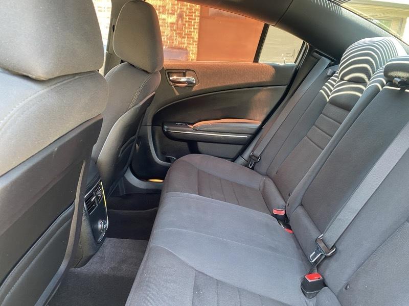Dodge Charger SE 2011
