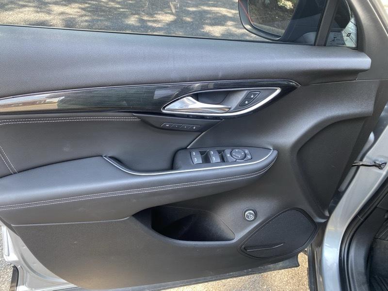 Buick Envision Essense 2023
