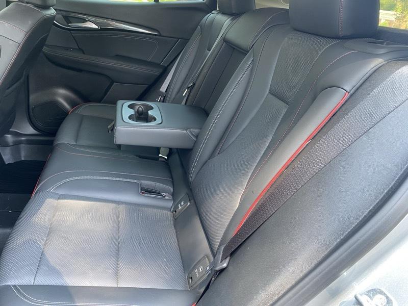Buick Envision Essense 2023