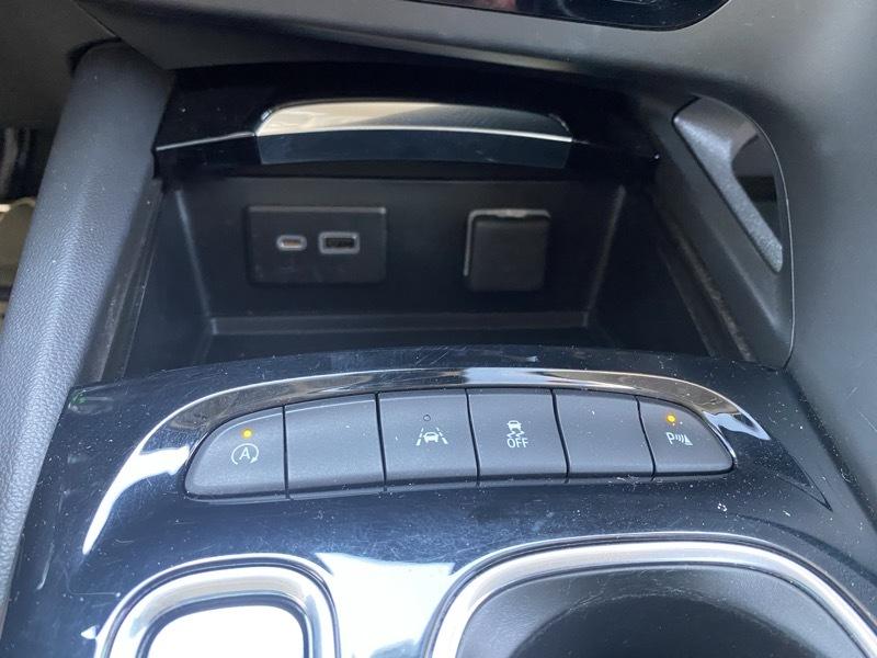 Buick Envision Essense 2023