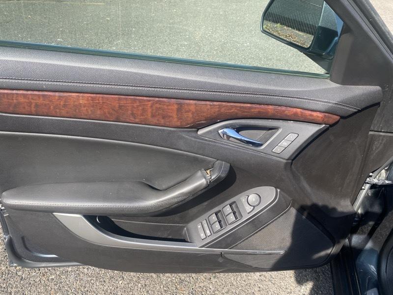 Cadillac CTS 3.6L SIDI with Navigation 2009