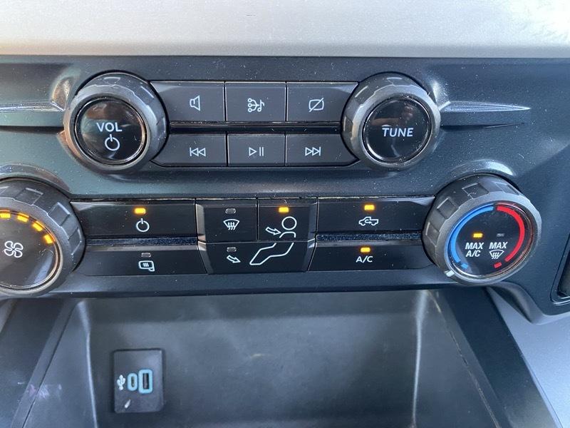 Ford F-350 SD XLT Crew Cab Long Bed 4WD 2023