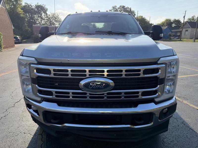 Ford F-350 SD XLT Crew Cab Long Bed 4WD 2023