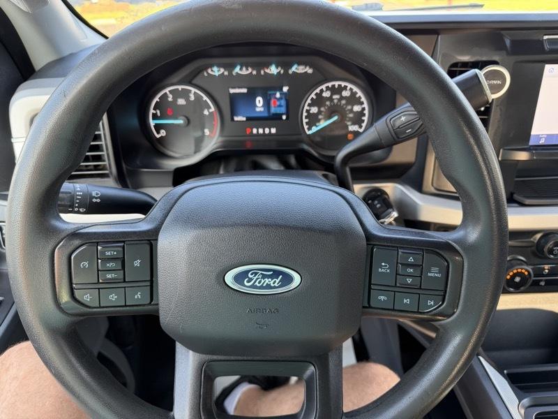 Ford F-350 SD XLT Crew Cab Long Bed 4WD 2023