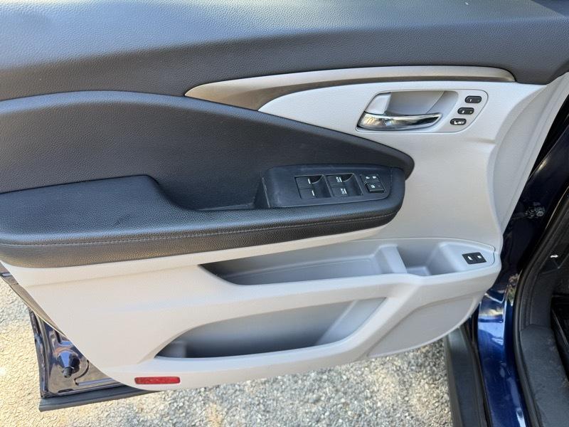 Honda Pilot EX-L w/Navigation and RES 2019