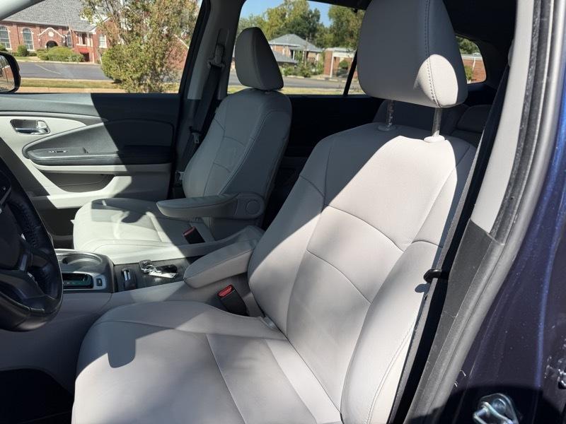 Honda Pilot EX-L w/Navigation and RES 2019