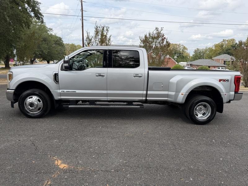 Ford F-350 SD XLT Crew Cab Long Bed DRW 4WD 2019