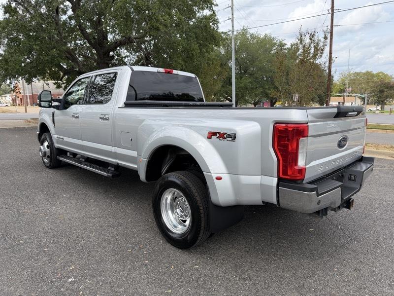 Ford F-350 SD XLT Crew Cab Long Bed DRW 4WD 2019