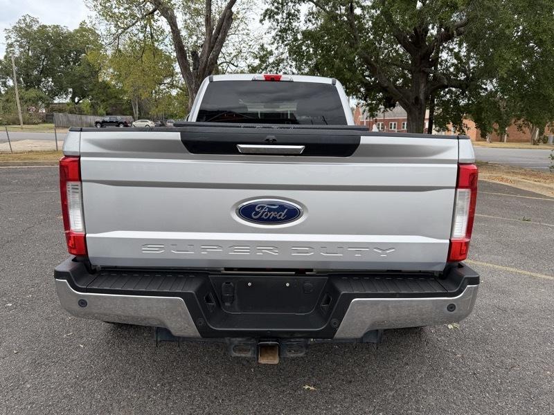 Ford F-350 SD XLT Crew Cab Long Bed DRW 4WD 2019