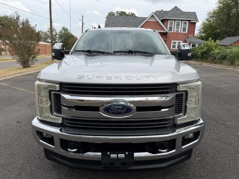 Ford F-350 SD XLT Crew Cab Long Bed DRW 4WD 2019