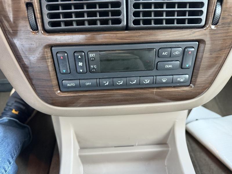 Ford Explorer Eddie Bauer 4WD 2002