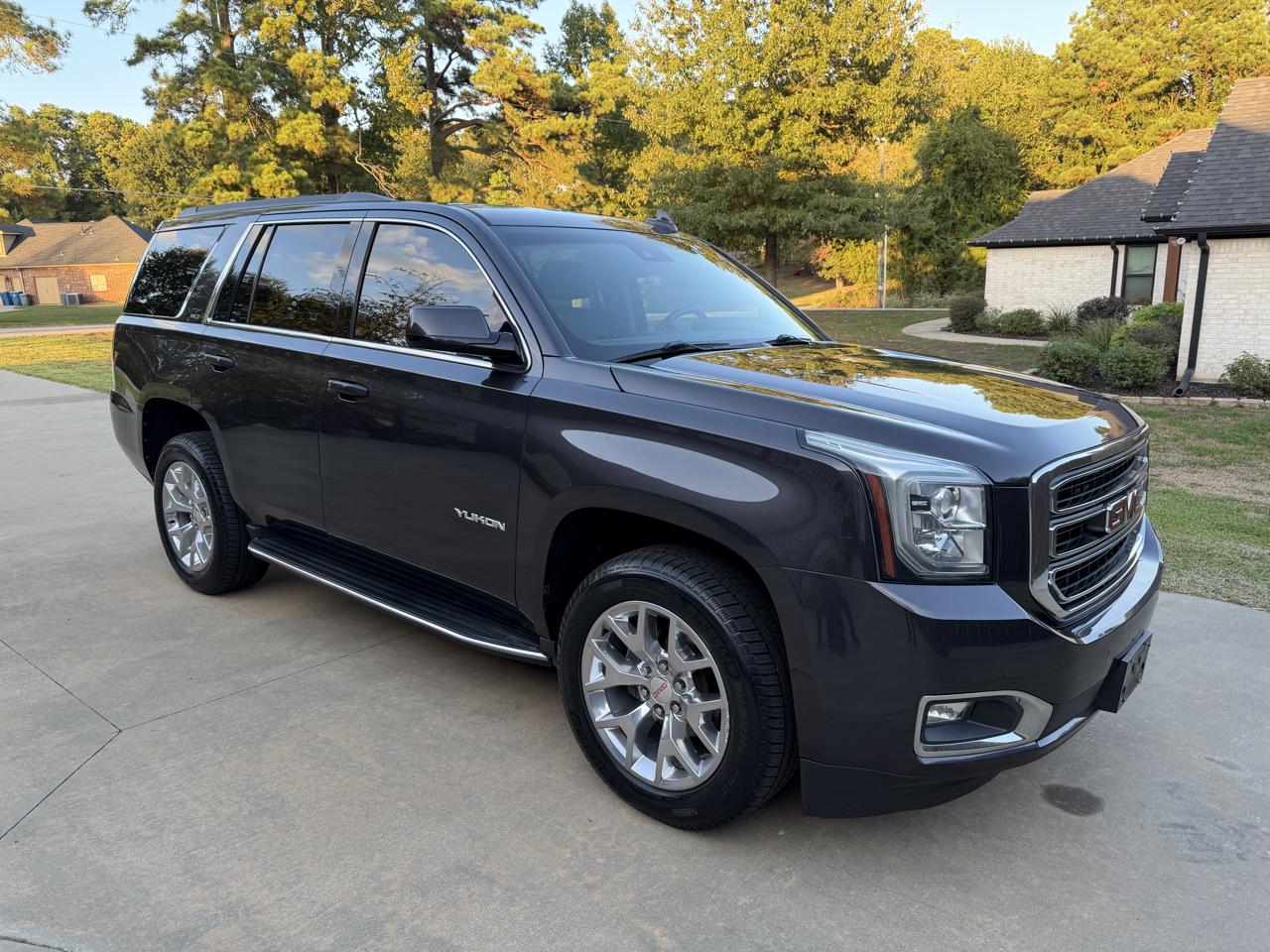 GMC Yukon SLT 2WD 2017