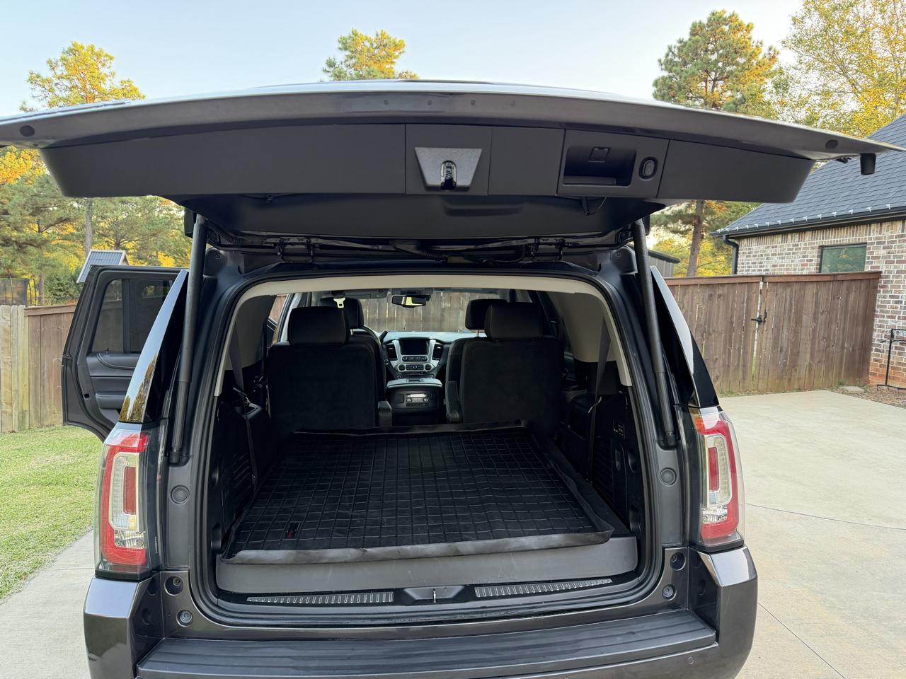 GMC Yukon SLT 2WD 2017