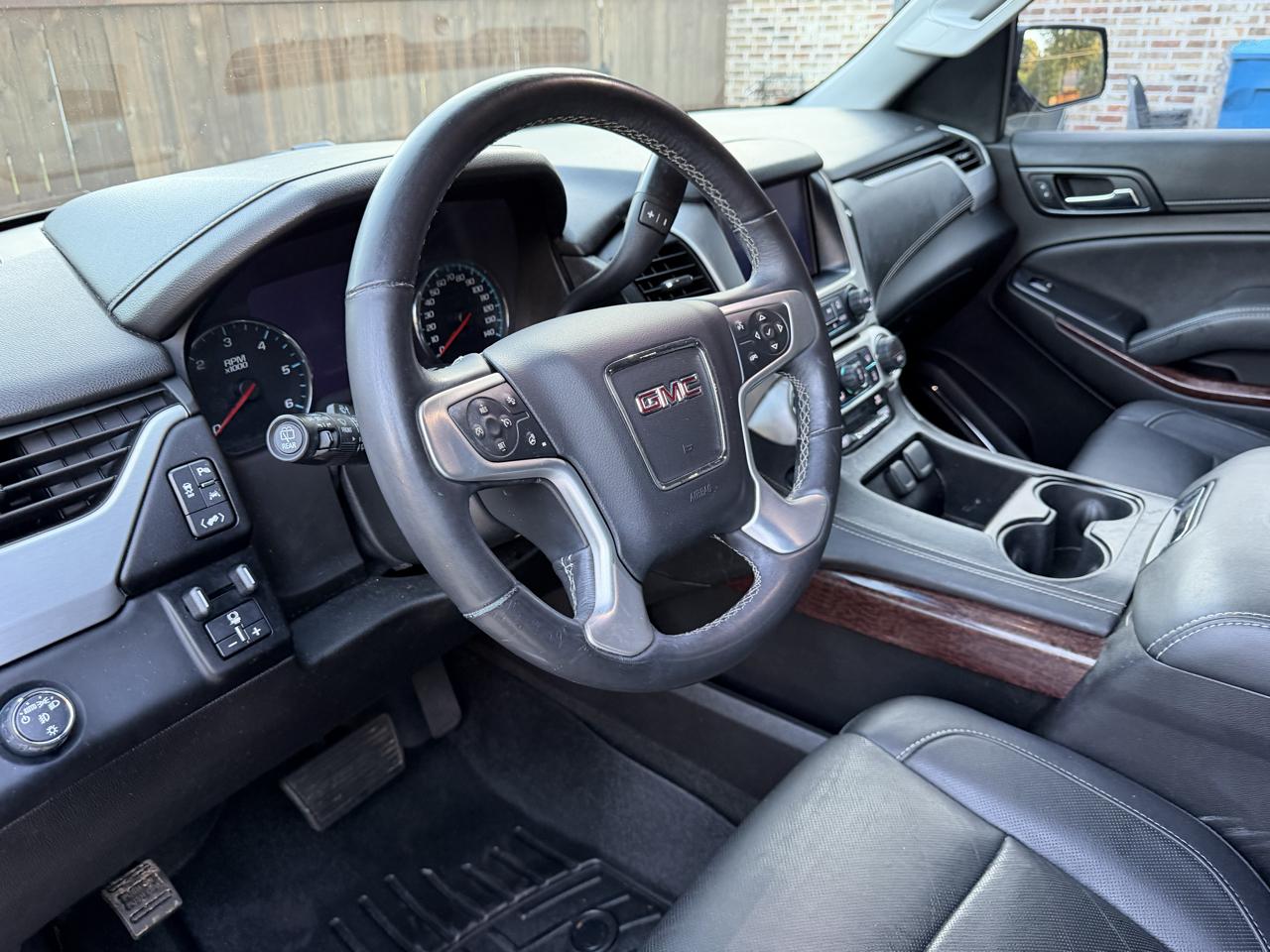 GMC Yukon SLT 2WD 2017
