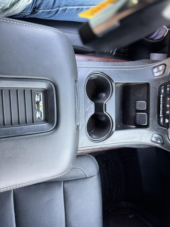 GMC Yukon SLT 2WD 2017