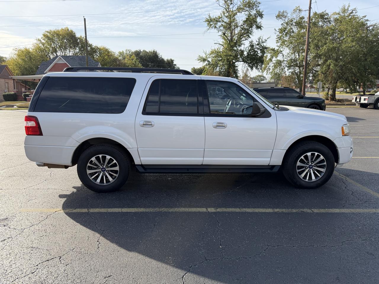 Ford Expedition EL XLT 4WD 2017