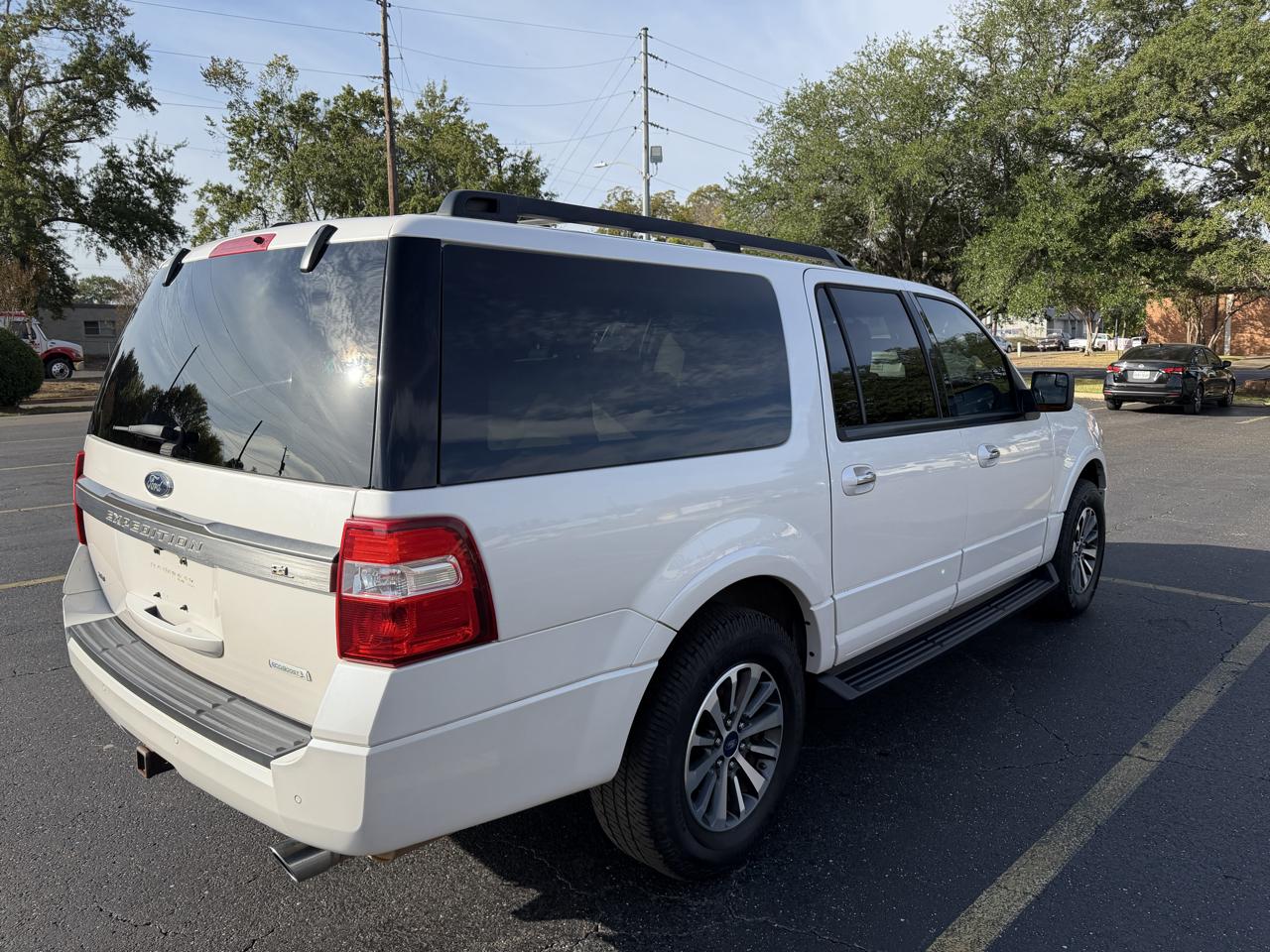 Ford Expedition EL XLT 4WD 2017