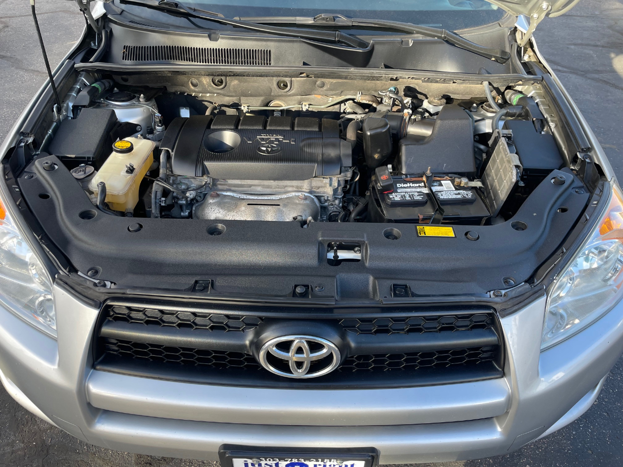 Toyota RAV4 4-Door 4WD 2012